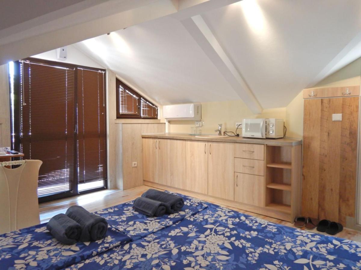 Къща За Гости Кребс Guesthousekrebs 슈멘 외부 사진
